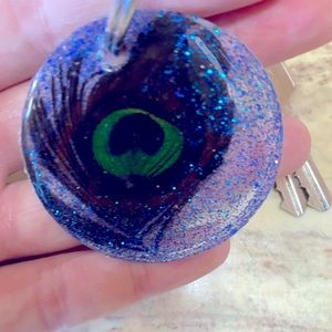 Handmade can customize with color choice glitter real peacock feather keychain